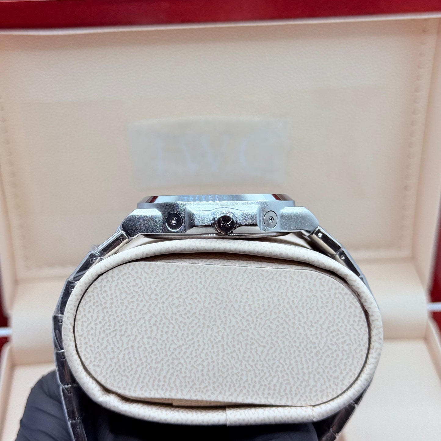 Matturi Silver With Red Dial (All Chronograph Working )