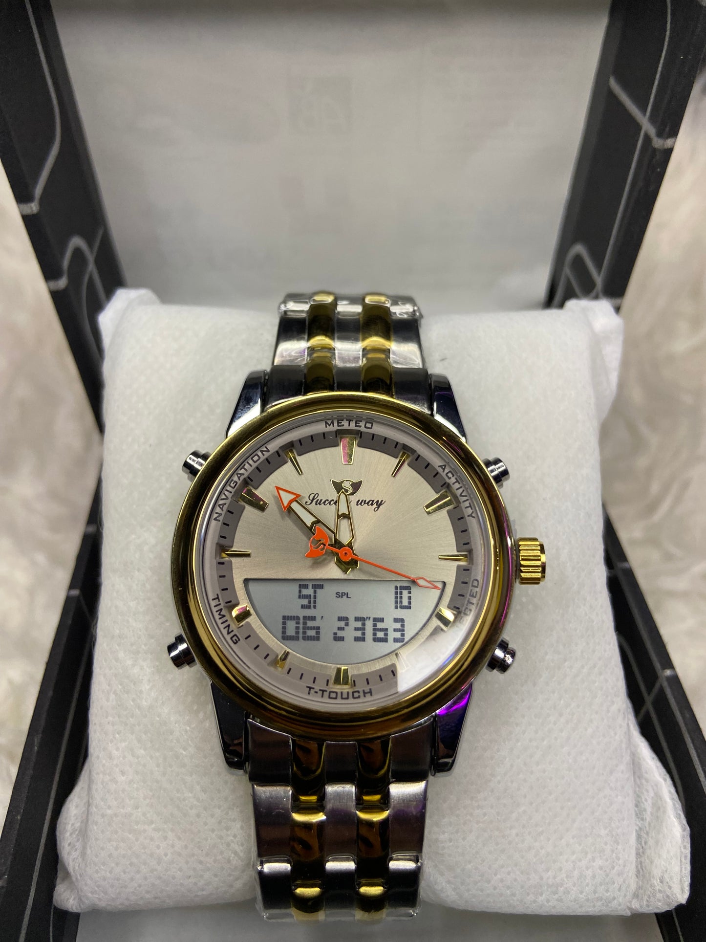 Dual Time Watch Truetone With golden Dial